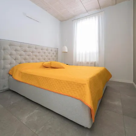 Tra Muretto E Budello Con Posto Auto Appartamento Alassio