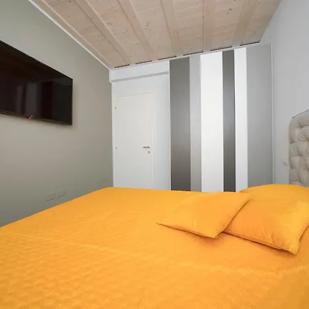 Apartman Tra Muretto E Budello Con Posto Auto Alassio