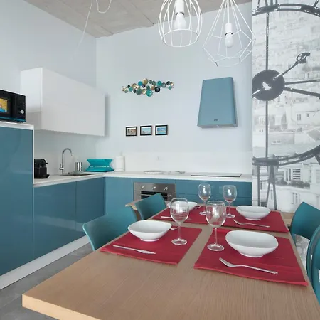 Apartamento Tra Muretto E Budello Con Posto Auto *